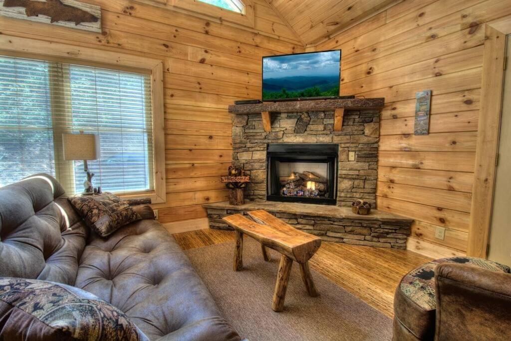 Вілла Honeymoon Getaway In Woods Near Noc And Smoky Mtn Rr Брайсон-Сіті Екстер'єр фото
